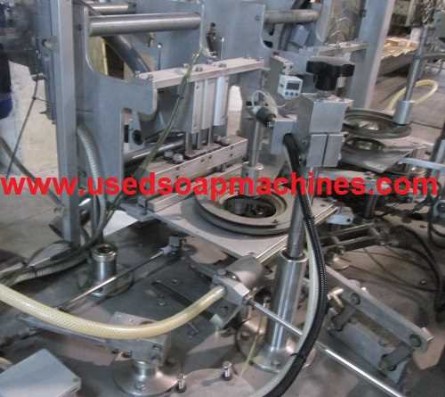 GUERZE CE-50 soap wrapping machine